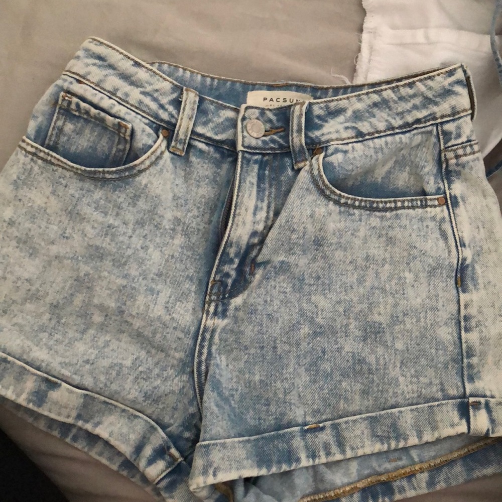 Mom Short